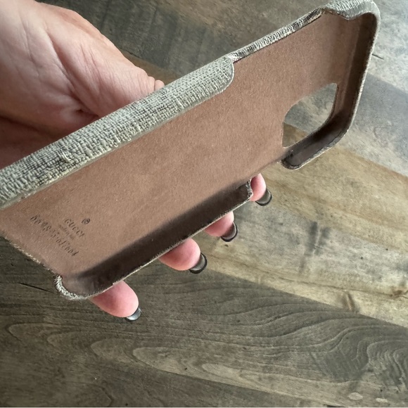 Gucci phone cover - Picture 4 of 10